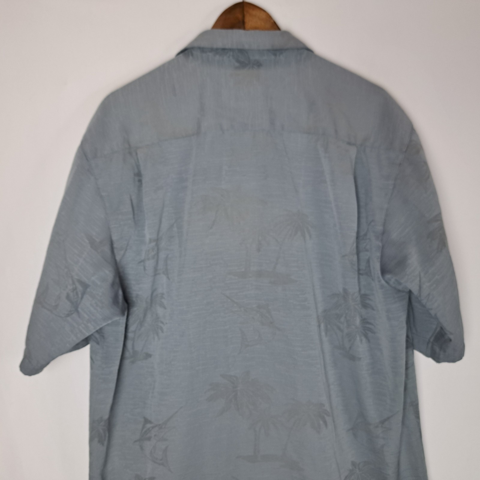 AFTCO Bluewater Hawaiian Shirt Mens Large Gray Button Up S/S Palm Trees Embossed