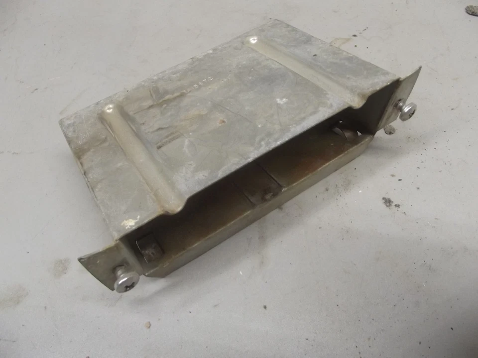 GMC PICAPE CINZEIRO INSERÇÃO 1957 1959 3100 PAINEL 1956 - Imagem 3 de 3