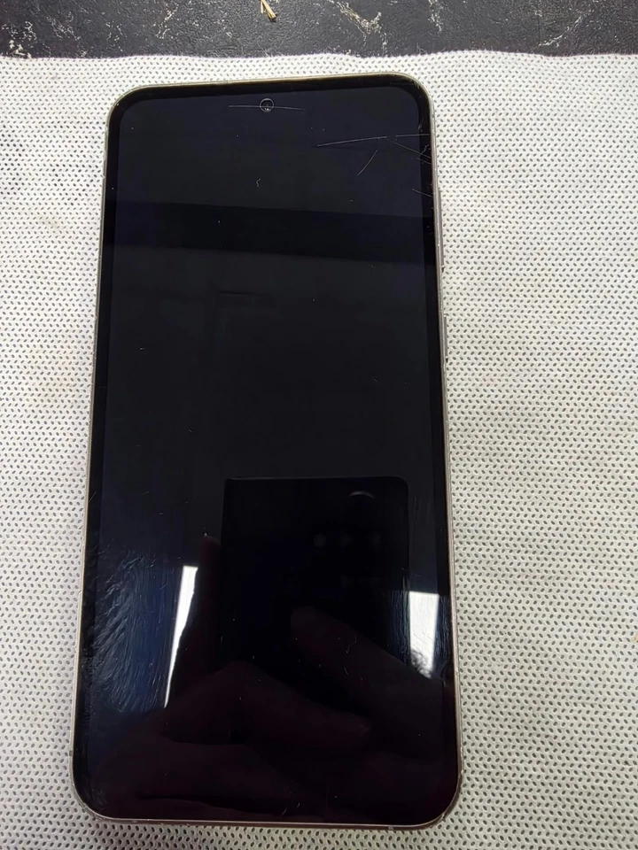 Samsung Galaxy S23 FE 5G · 128GB, photo 2 of 5