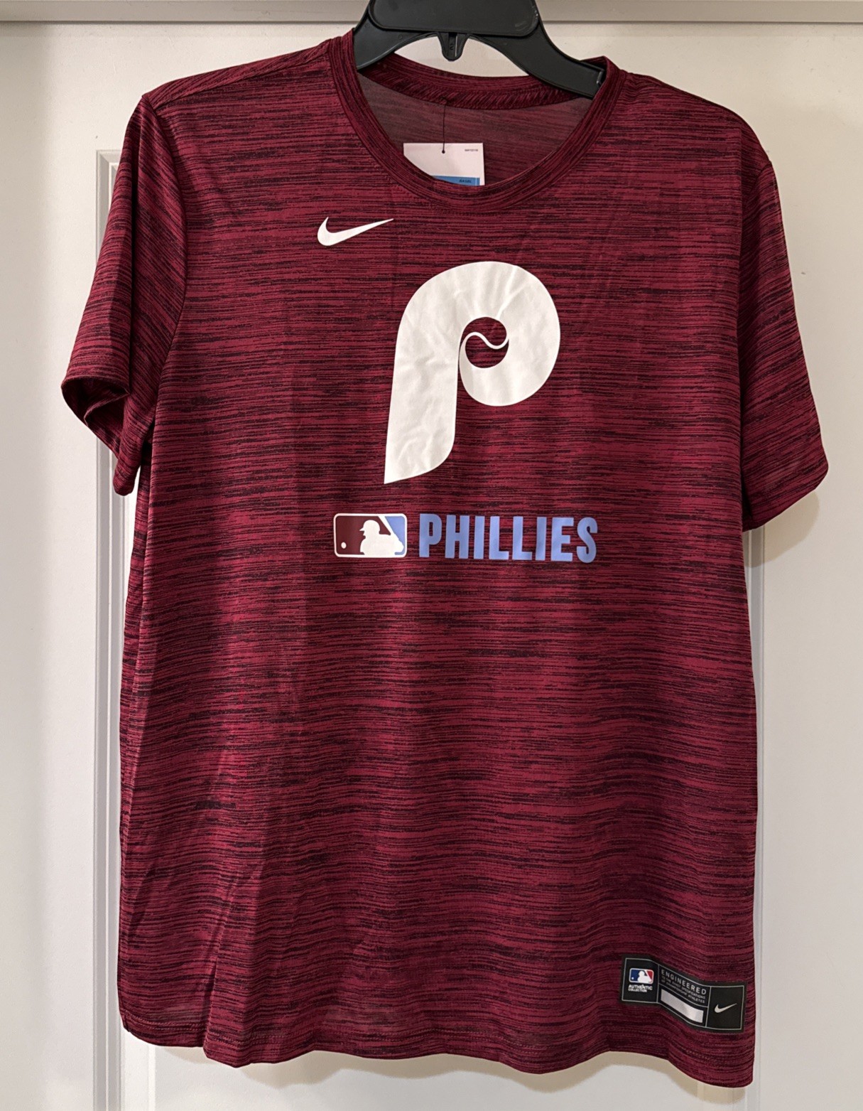 Nike Philadelphia Phillies Women’s T‑Shirt Medium New With Tags