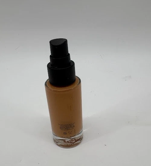 Smashbox Studio Skin 15 Hour Wear Hydrating Foundation 3.05 Medium / Warm Golden - Image 2 of 4