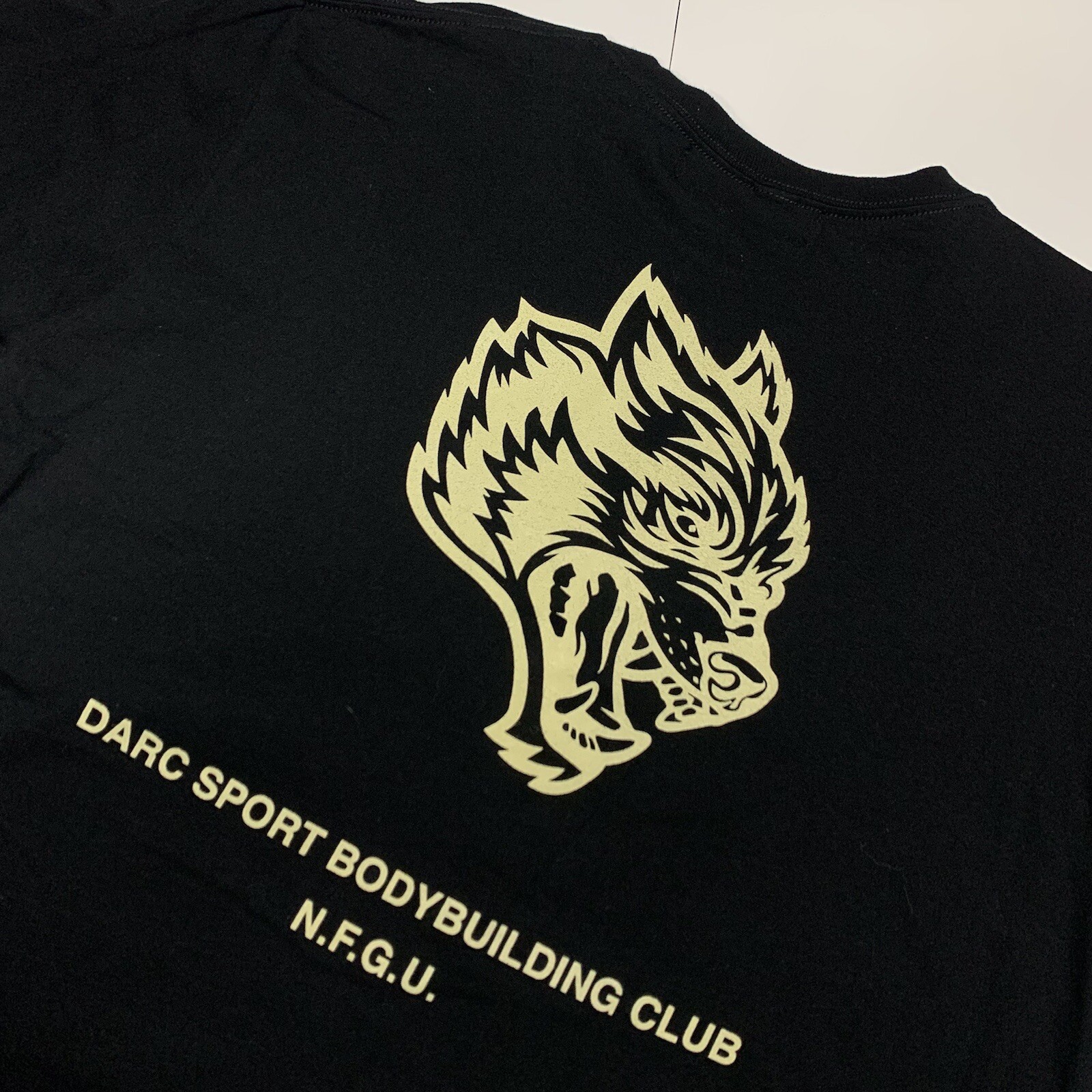 Darc Sport t shirt sz L black wolves bodybuilding club gym training USA