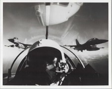 GENERAL DYNAMICS F-16 FIGHTING FALCON COCKPIT ORIGINAL MANUFACTURERS PHOTO 62