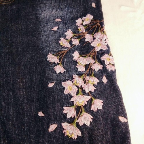 Karakuri Tamashii Men's Denim Jeans Half Pants Sakura Embroidered Size 32 - Picture 3 of 18