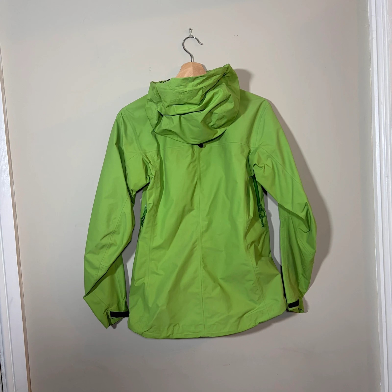 Arcteryx Alpha SL GORETEX jacket waterproof rain coat image 4