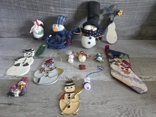 Vtg Country Lot Of Assorted Christmas Ornaments Snowman Plastic Resin Wood G37d