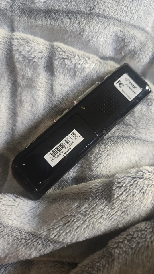 Pyle PVR200 Digital Voice Recorder with 4GB Built-in Memory-LIL - Image 2 of 3