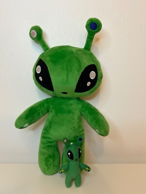 Alien Family | x2 Aliens GFL Space City | Green