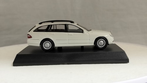 KYOSHO 1/64 Mercedes-Benz Typ E320 White Diecast Model Car F/Shipping F/Japan - Picture 7 of 11