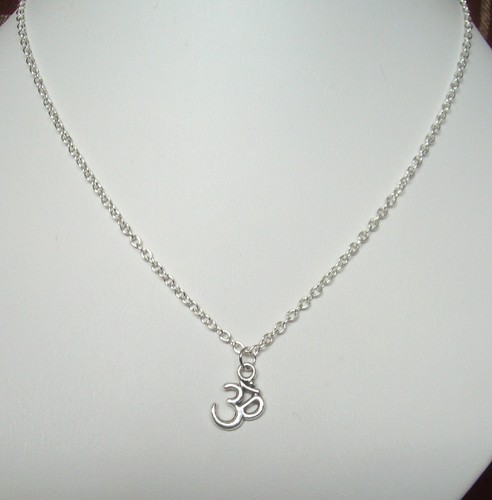Small Ohm Aum Om Pendant Silver Plated 18" Chain Necklace in Gift Bag - Picture 5 of 5