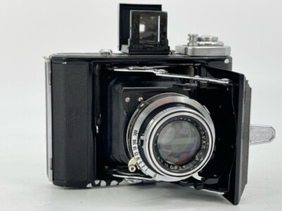 Zeiss Ikon - Ikonta 521 - Folding Film Camera 4.5x6cm Novar 3.5