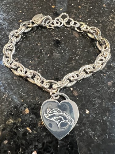 Denver Broncos NFL Logo heart Shaped Charm Bracelet silvertone Metal. - Picture 3 of 4