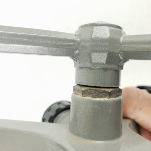 Gilmour 1385 sq. Aspersor de agua de jardín para césped giratorio de 3 pies de diámetro - Imagen 7 de 10