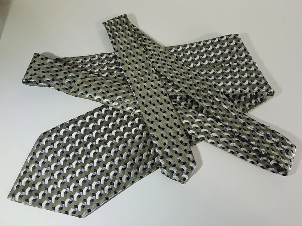 Corbata de seda hecha a mano Roberto Villini Collezione para hombre 57,5 X 41 Foto 2 de 3