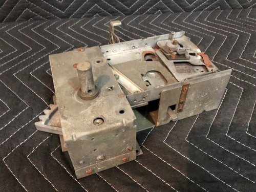 RARE CHANGE GIVER Vendorlator VMC 27 33 72 Coin Mech Mechanism Vending Machine - Picture 3 of 8