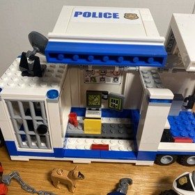 LEGO CITY: Mobile Command Center (60139) ~ Retired - Nearly Complete
