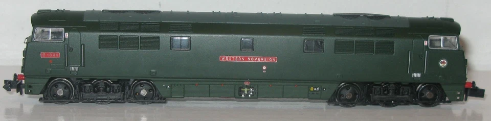 Dapol N 2D-003-002 BR Green Class 52 Diesel D1038 Western Sovereign DCC Ready - Image 2 of 4