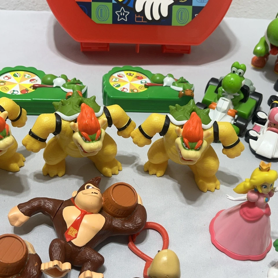 Big Nintendo Super Mario Bros Juguete Reventa Lote 46 Piezas y Estuche Reloj Mario Kart Foto 4 de 4