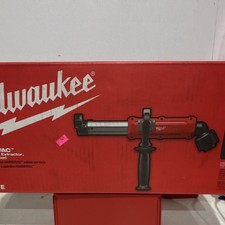 Milwaukee HAMMERVAC Universal Dust Extractor, Vacuum Assisted, Red 5261-DE
