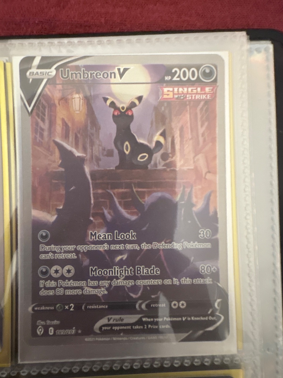 Umbreon V (Alternate Full Art) 189/203 SWSH07: Evolving Skies Holo