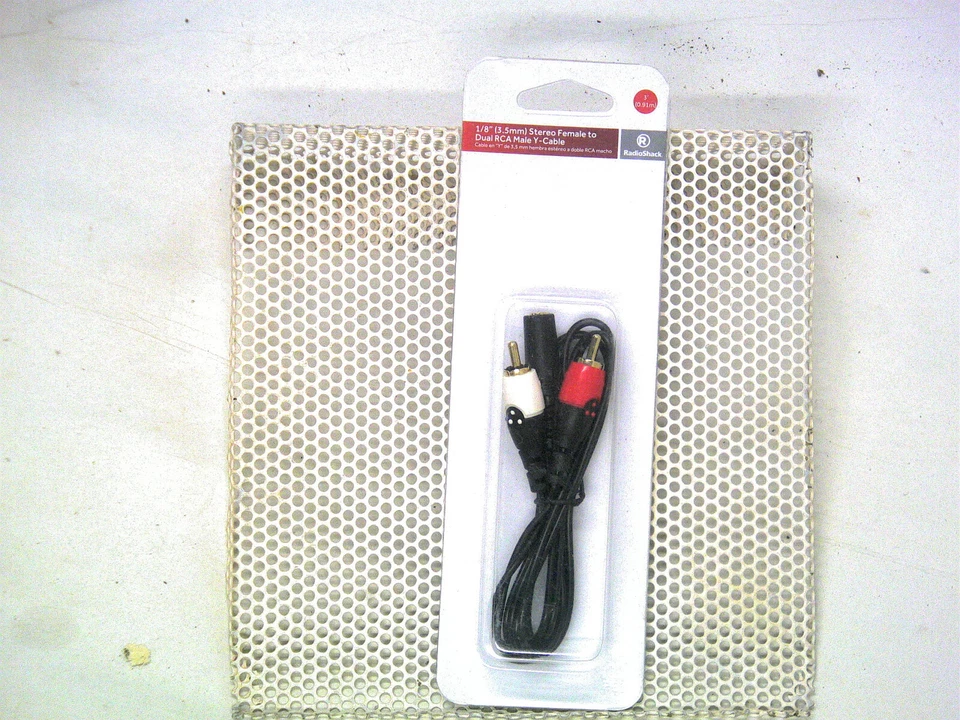 (3)RadioShack 3-foot 1/8-inch stereo female-to-dual phono (rca) plug y-cables - Image 3 of 4