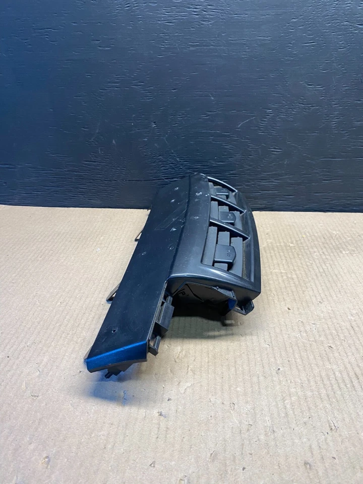 Toyota Prius V 2012 2013 2014 tablero central delantero ventilación de aire D7868 DG1 Foto 3 de 4