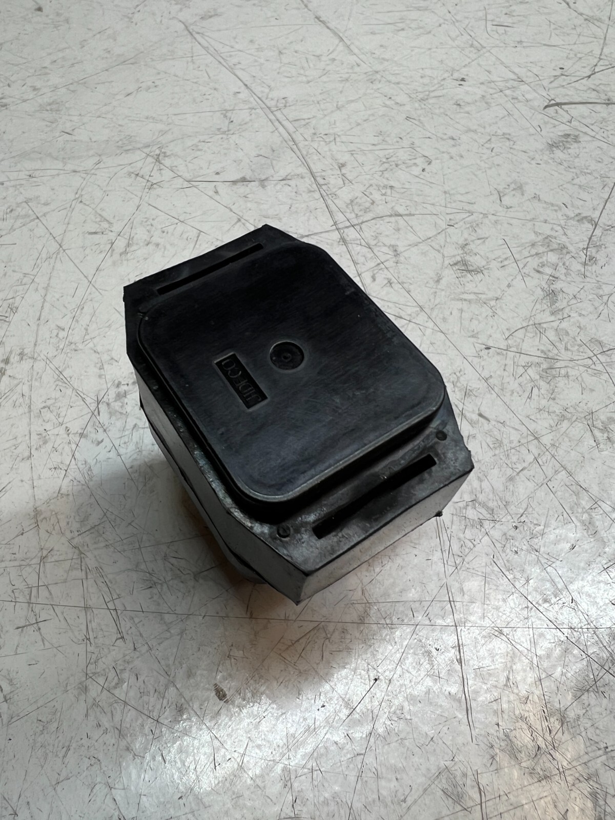 Foto 7 di 14