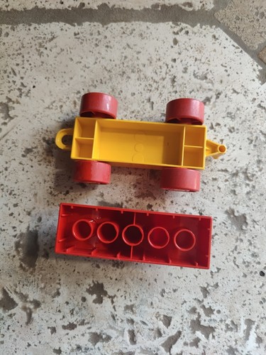 Lego Duplo Yellow and Red 5-Inch Train Car with Red Topper - 第 7/7 張圖片