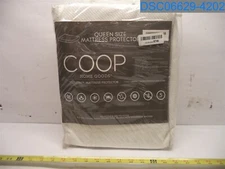 COOP: Home Goods: White Queen Size Mattress Protector