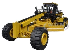 CAT CATERPILLAR 24M MOTOR GRADER WITH OPERATOR 1/50 BY DIECAST MASTERS 85264 C