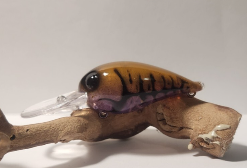 Custom Painted Wiggle Wart Crankbait - Caramel Craw Pattern For Bass Fishing (8ft Depth)