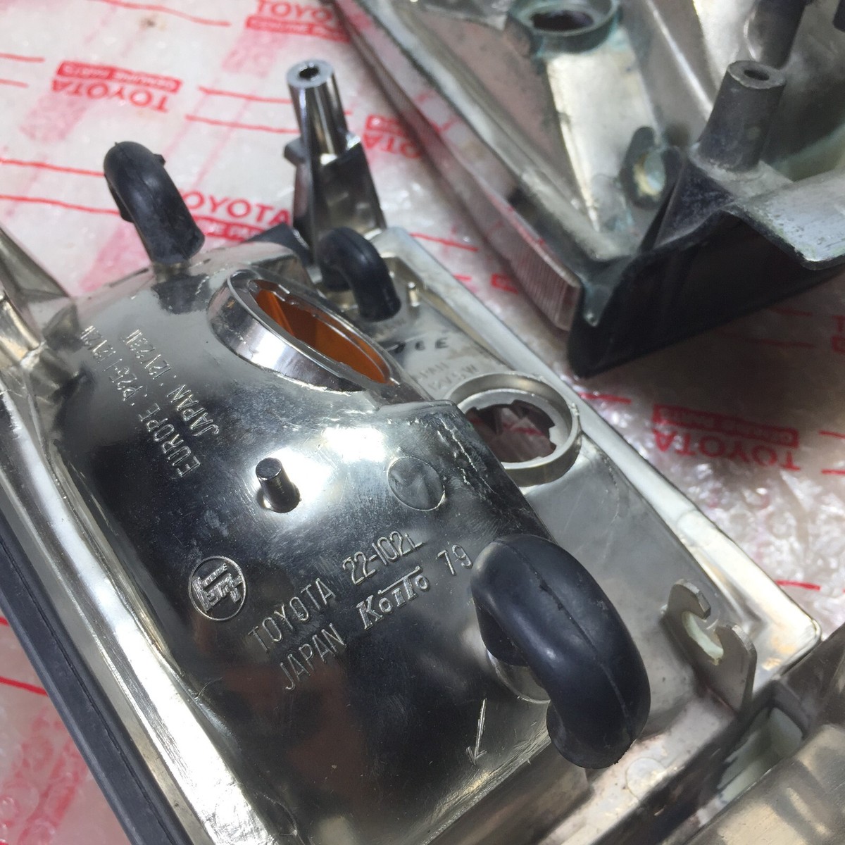 Front Turn Signal Lamp RH LH Toyota Cressida LX60 MX62 RX60