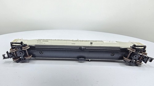*READ Atlas N Scale 33,000 Gallon Tank Car Union Texas Petroleum ACSX 933015 - Picture 13 of 14