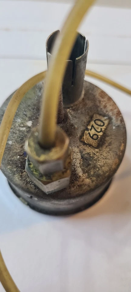 Smiths 0-100Psi Mechanical Oil Pressure Gauge 52mm Black face Chrome Bezel - Image 4 of 4