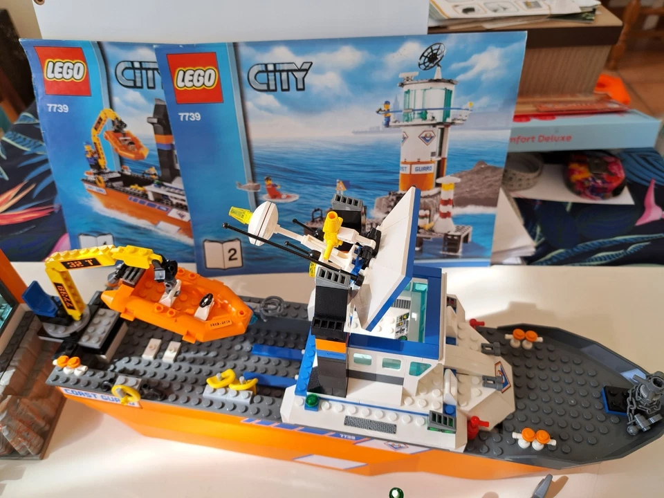 LEGO City 7739 Coast Guard Patrol Boat and Tower, photo 4 sur 5