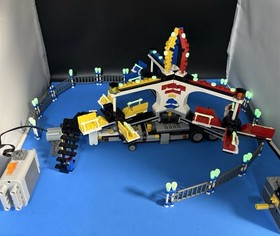 LEGO Creator Expert: Fairground Mixer 10244 w. Power Functions Battery Box 8881