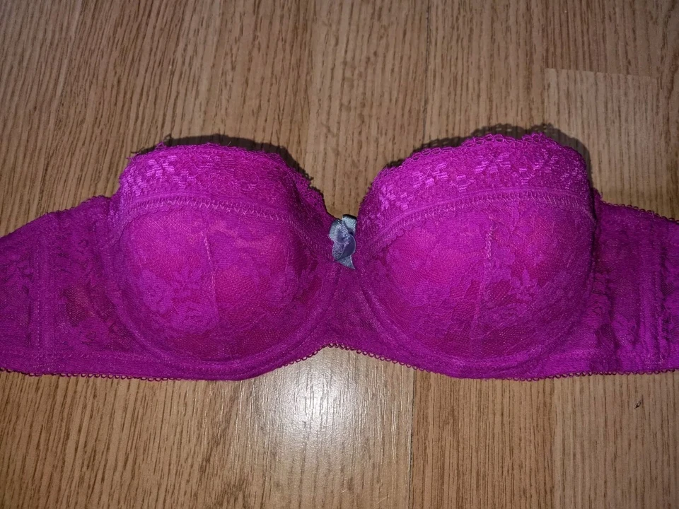 🌺 Gorgous Purple Floral NEW LOOK Strapless padded Underwired bra size 32B - Image 1 of 1