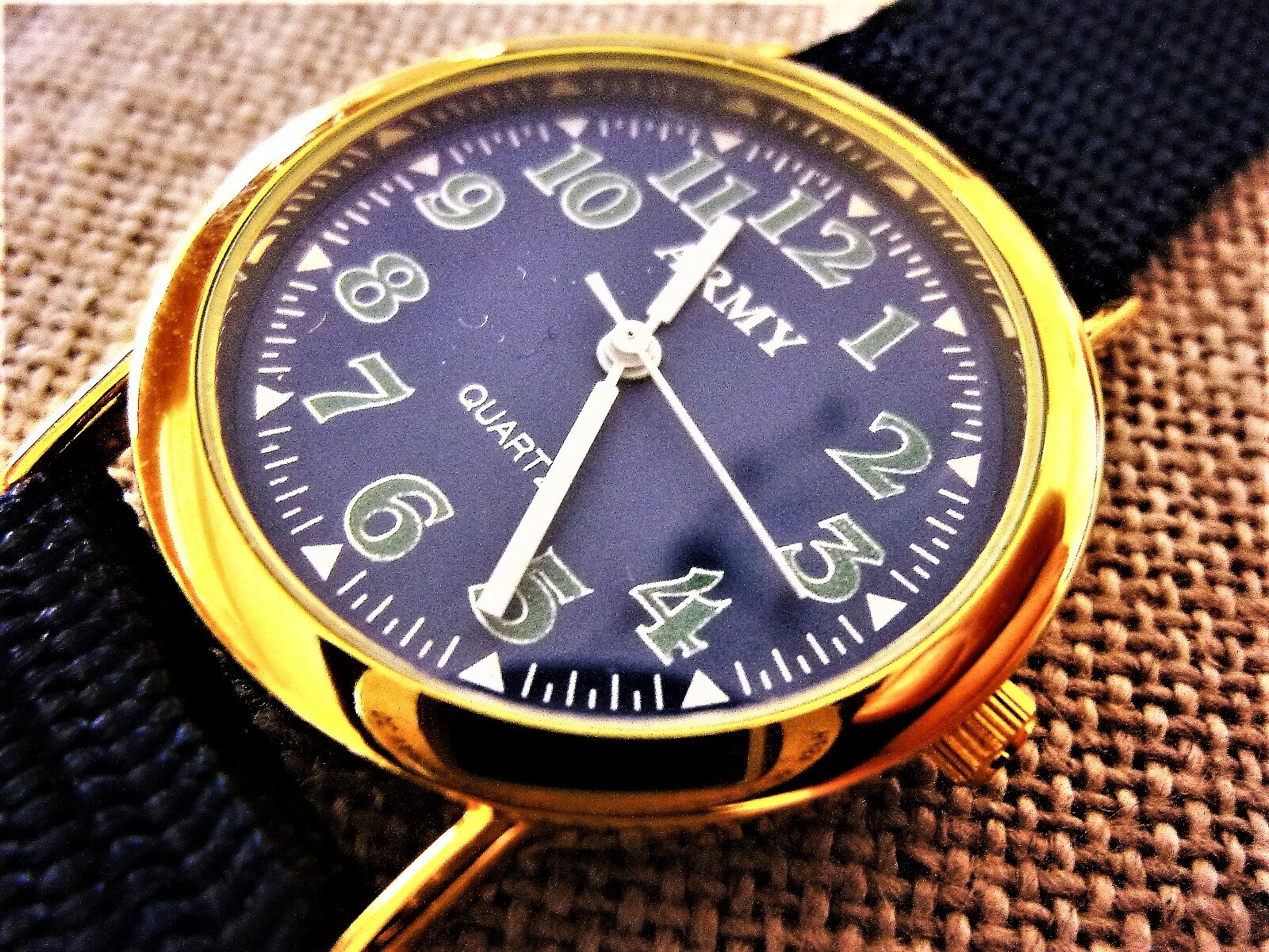 Montre military homme ARMY boussole antichoc en acier noir ANQ1023