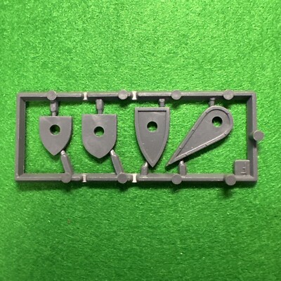 Warhammer Fighter Krieger Schild Schilde Bits BNOS 80s Games Workshop Citadel  