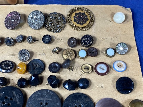 131 Antique & Vintage Button Collection ~ Many Different Pieces, Use, Collect! - Picture 6 of 24