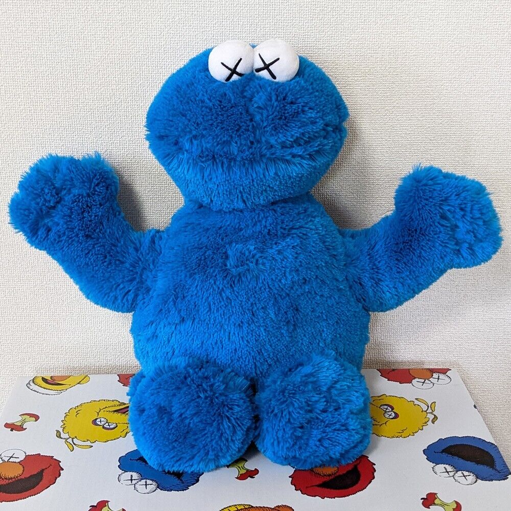 Kaws Sesame Street UNIQLO Plush LIMITED BOX Complete Doll Kaws Sesame Street UNIQLO Plush LIMITED BOX Complete Doll