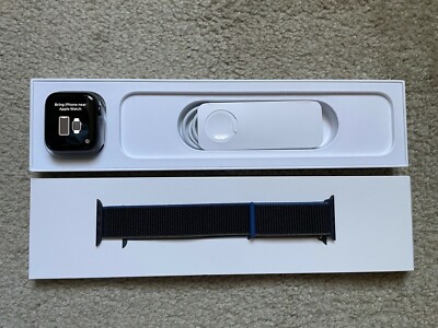  Apple Watch Series 6 GPS in Space Gray Aluminum - 44mm w/sport loop (charcoal)