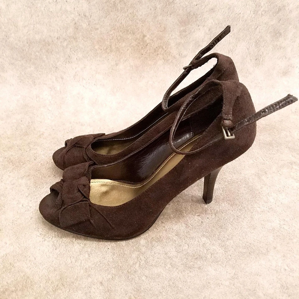 Apt. 9 Женщин живой размер 8 коричневый поскользнуться на Peep носок лодыжки ремень каблуки насосы - Изображение 4 из 4