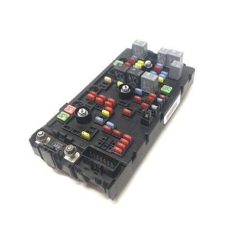 2008 2009 Chevrolet Express GMC Savana Engine Compartment Fuse Box ...