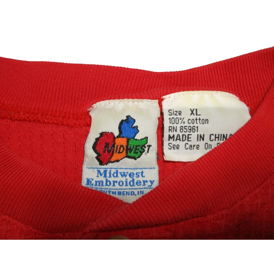 Vintage 1990s Chicago Bulls Men's Size - XL  Button Short Sleeve Waffle T-Shirt - Image 3 of 4