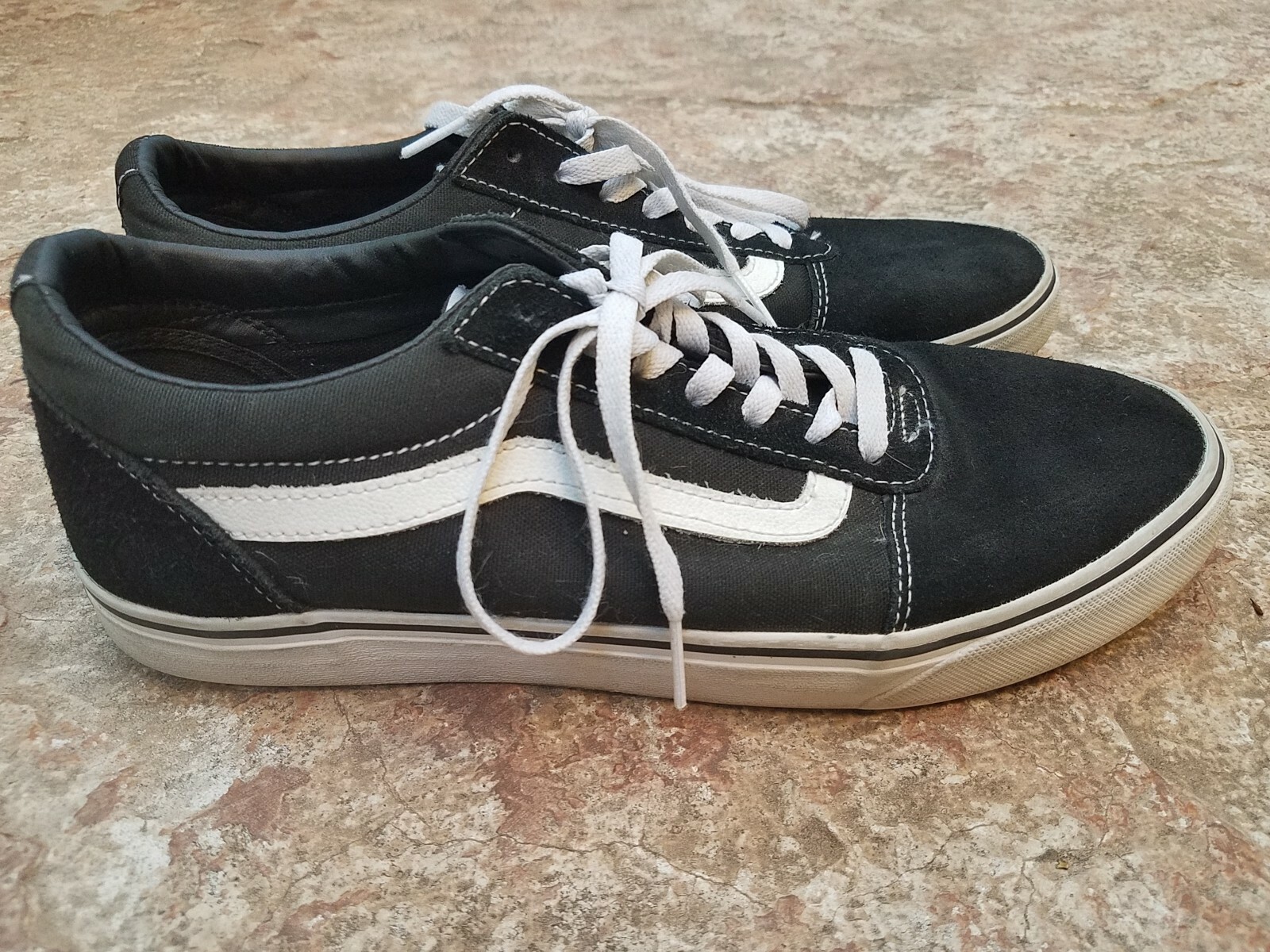 vans old skool black suede