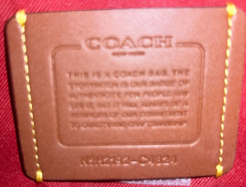 Bolso de hombro Coach Lori de cuero rojo con herrajes dorados 3 compartimentos H2232-C4824 - Imagen 4 de 6