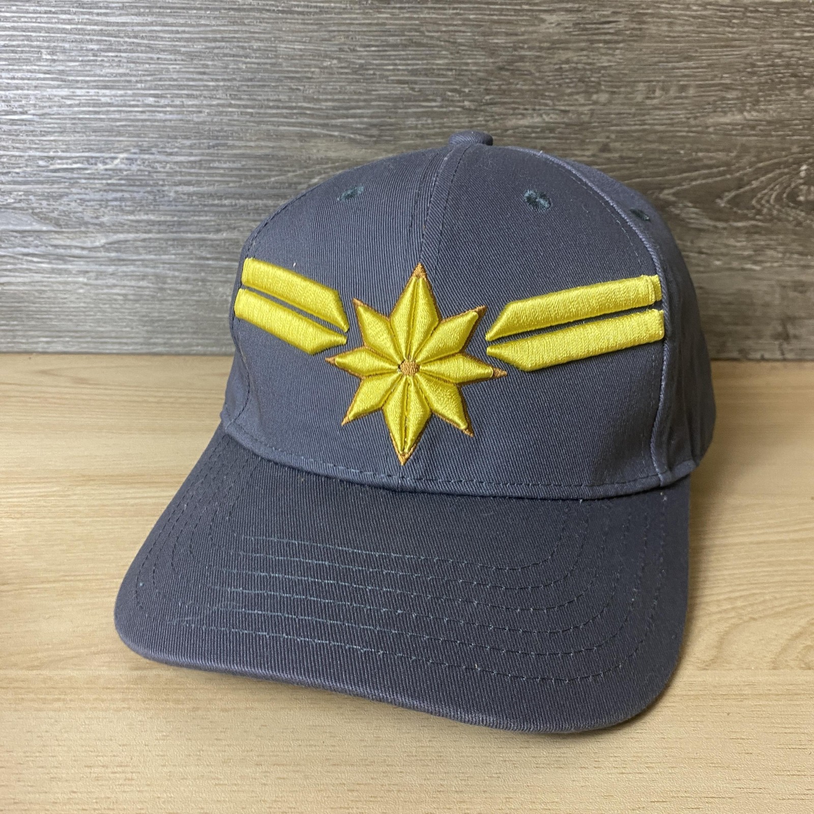 Captain Marvel Hat Cap Snap Back Gray Yellow Embr… - image 1