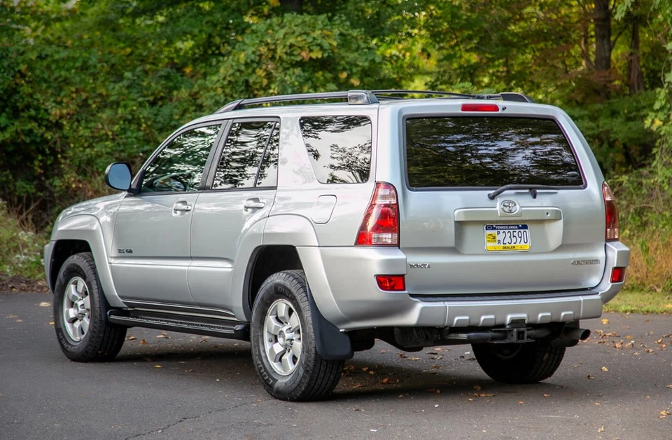 2004 Toyota 4Runner 4WD Only 82k mi V8 4.7L Leather 3rd Row WE SHIP! - Image 4 of 4