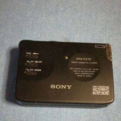 SONY RADIO CASSETTE WALKMAN WM-FX70 ジャンク SONY WM-FX70 Walkman AM/FM Radio Cassette Player Japan Black